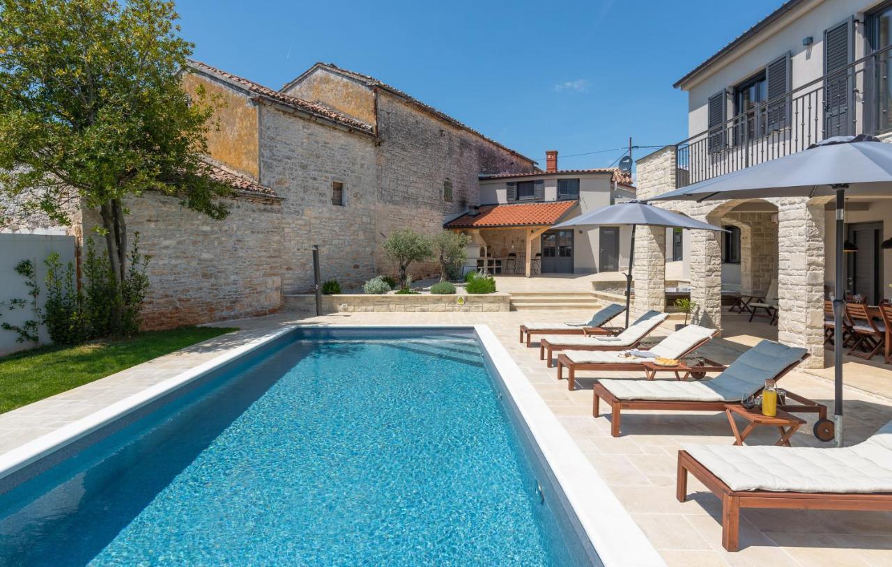 Villa Ajda With Heated Privat Pool, Jacuzzi, Sauna, 4 Bedroom, 4 Bathroom Svetvinčenat 外观 照片